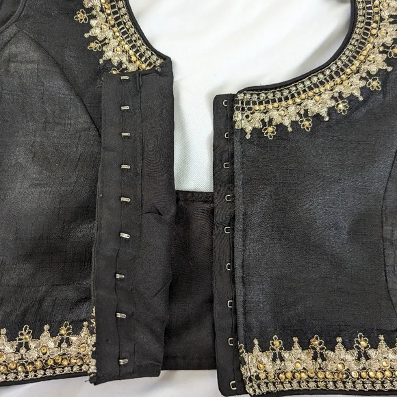 Black readymade blouse for Saree or Lehenga - Picture 4 of 8